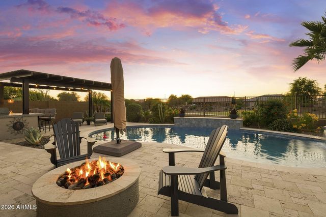 7606 S PENROSE Drive, Gilbert, AZ 85298