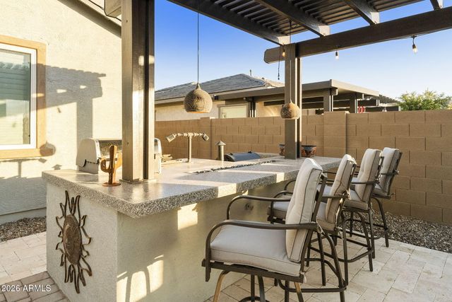 7606 S PENROSE Drive, Gilbert, AZ 85298