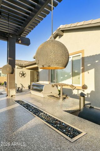 7606 S PENROSE Drive, Gilbert, AZ 85298