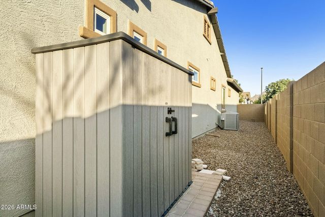 7606 S PENROSE Drive, Gilbert, AZ 85298