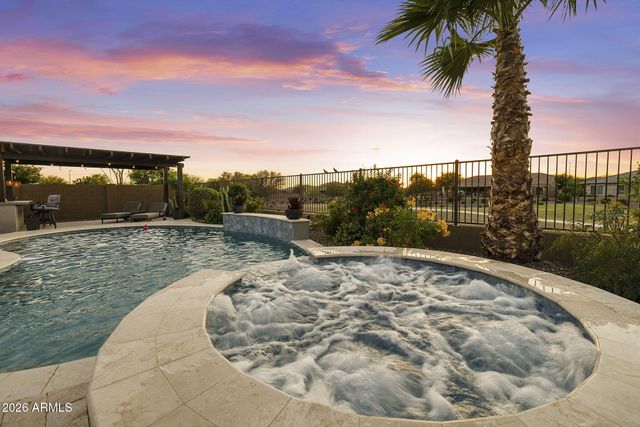 7606 S PENROSE Drive, Gilbert, AZ 85298