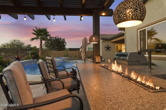 7606 S PENROSE Drive, Gilbert, AZ 85298