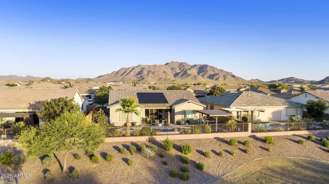 7606 S PENROSE Drive, Gilbert, AZ 85298