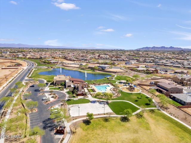 7606 S PENROSE Drive, Gilbert, AZ 85298
