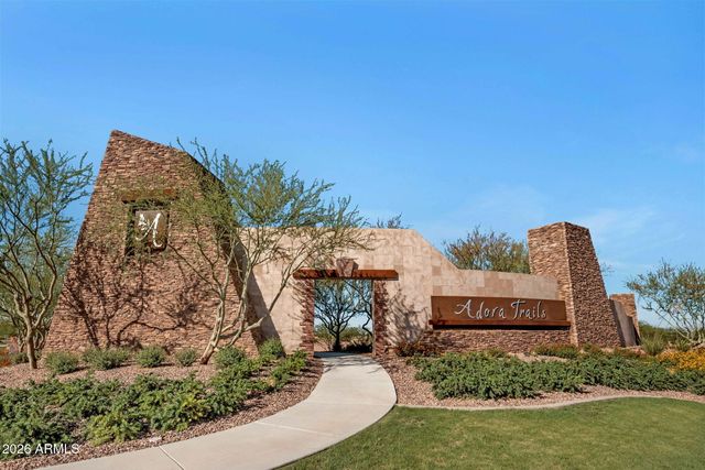 7606 S PENROSE Drive, Gilbert, AZ 85298