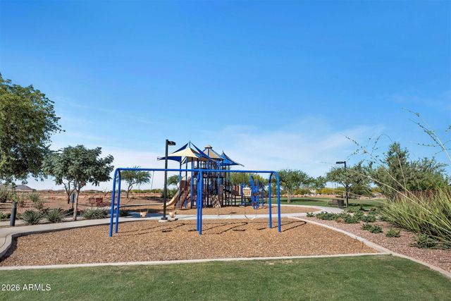7606 S PENROSE Drive, Gilbert, AZ 85298