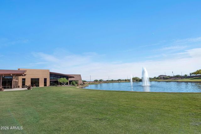 7606 S PENROSE Drive, Gilbert, AZ 85298