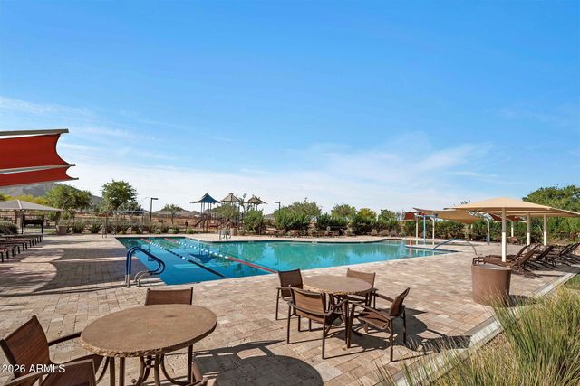 7606 S PENROSE Drive, Gilbert, AZ 85298