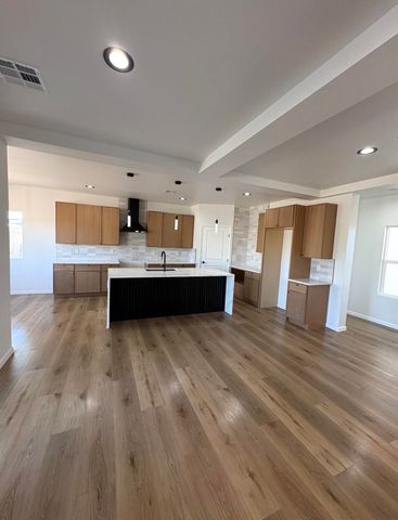 702 Rincon De Romos Drive SE, Rio Rancho, NM 87124