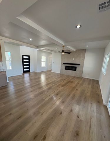 702 Rincon De Romos Drive SE, Rio Rancho, NM 87124