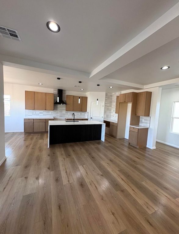 Image 3 of property listing at 702 Rincon De Romos Drive SE, Rio Rancho, NM 87124