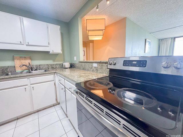2240 Kuhio Avenue 3505, Honolulu, HI 96815