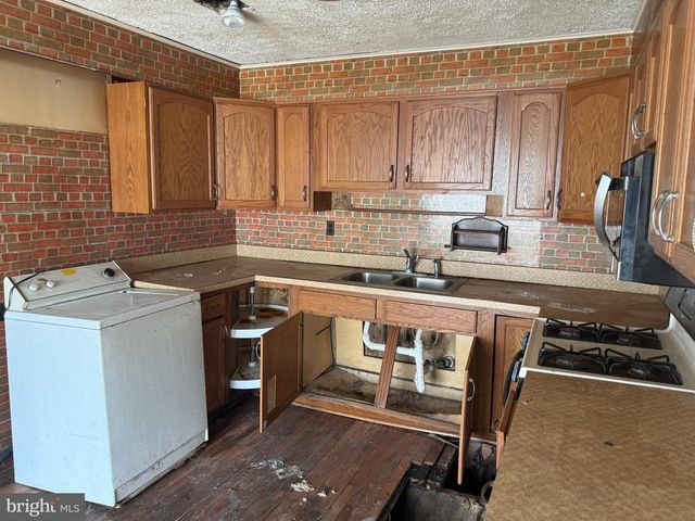 1225 FUSELAGE AVE, Baltimore, MD 21220
