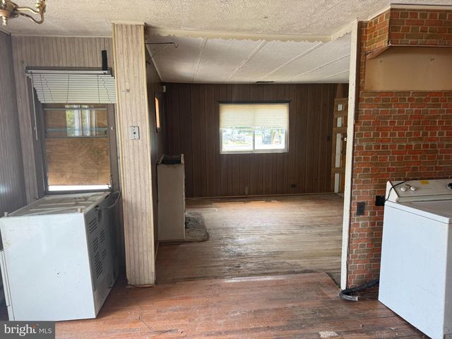 1225 FUSELAGE AVE, Baltimore, MD 21220