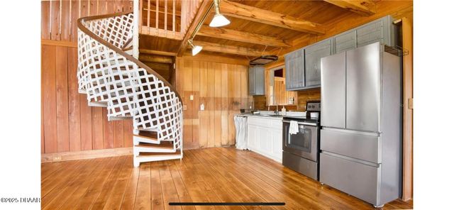 1330 Niatross Street, Astor, FL 32102