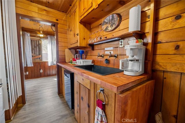 324 Angeles Boulevard, Big Bear City, CA 92314