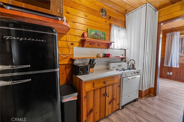 324 Angeles Boulevard, Big Bear City, CA 92314
