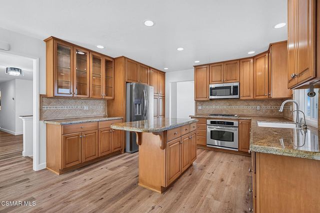 2478 Sapra Street, Thousand Oaks, CA 91362