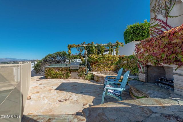 2478 Sapra Street, Thousand Oaks, CA 91362