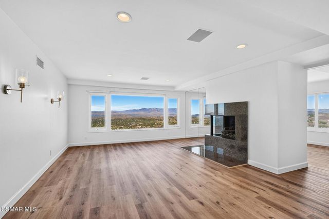 2478 Sapra Street, Thousand Oaks, CA 91362