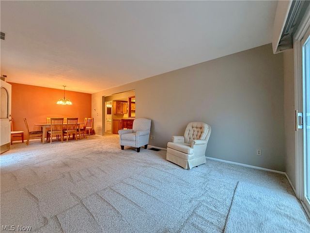 330 Deepwood Drive, Wadsworth, OH 44281