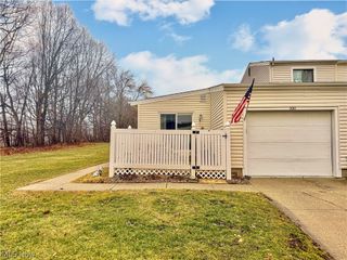 330 Deepwood Drive, Wadsworth, OH 44281