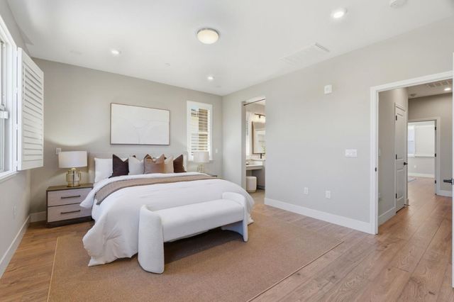 560 Saint Remi Terrace 1, Sunnyvale, CA 94085