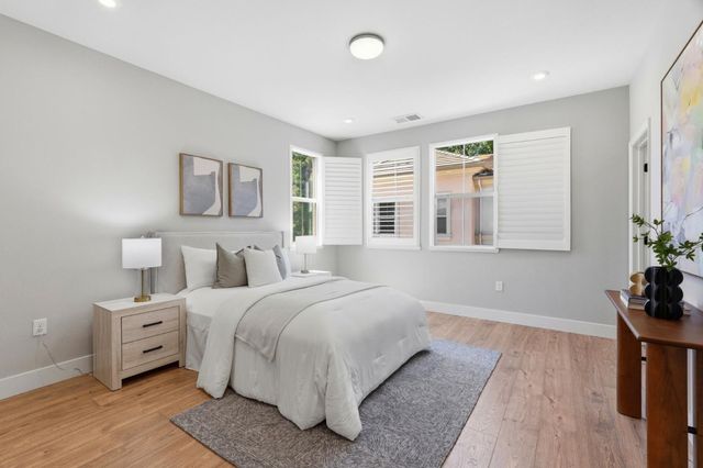 560 Saint Remi Terrace 1, Sunnyvale, CA 94085