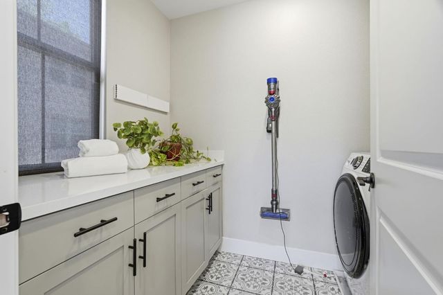 560 Saint Remi Terrace 1, Sunnyvale, CA 94085