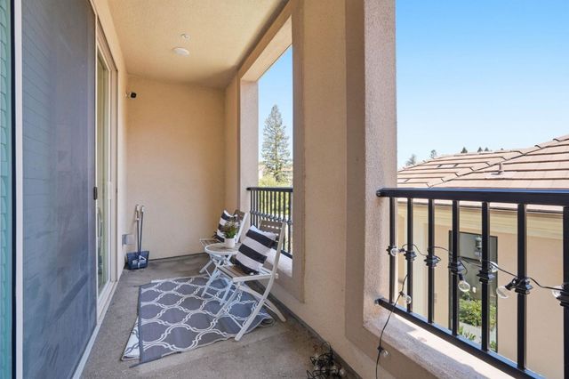 560 Saint Remi Terrace 1, Sunnyvale, CA 94085