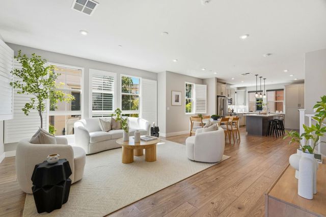 560 Saint Remi Terrace 1, Sunnyvale, CA 94085