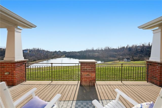 308 Sutherland Drive, Peters Twp, PA 15367