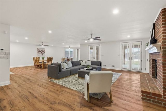 308 Sutherland Drive, Peters Twp, PA 15367