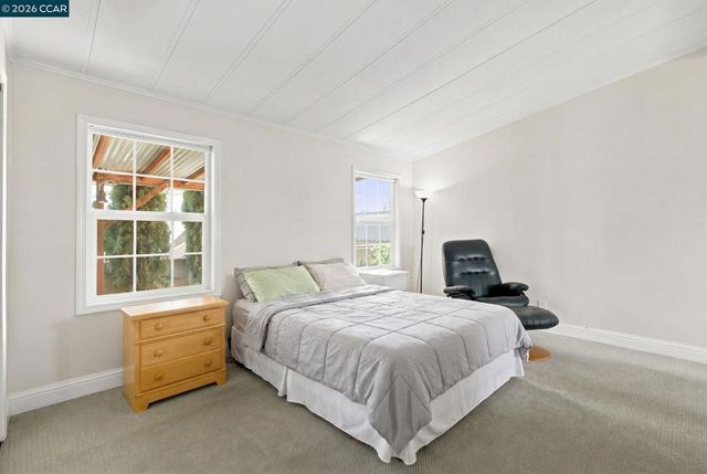 190 Medina Dr, Pacheco, CA 94553