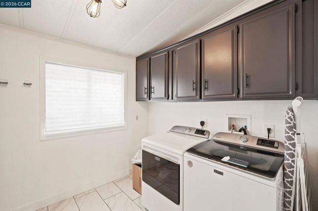 190 Medina Dr, Pacheco, CA 94553