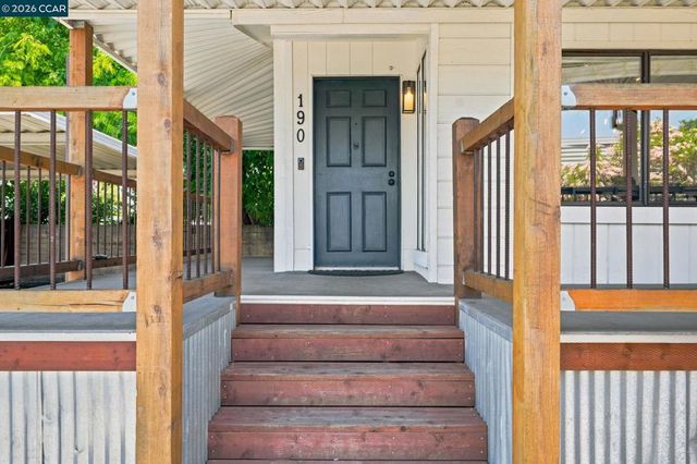 190 Medina Dr, Pacheco, CA 94553