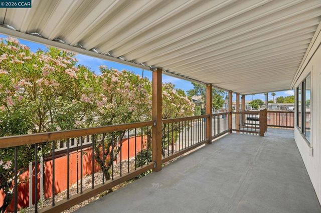 190 Medina Dr, Pacheco, CA 94553