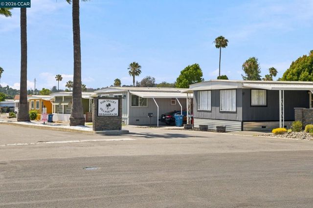 190 Medina Dr, Pacheco, CA 94553