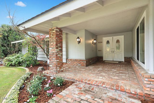 1328 E Palm Drive, Glendora, CA 91741