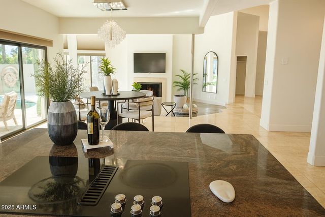 9943 E Island Circle, Scottsdale, AZ 85258