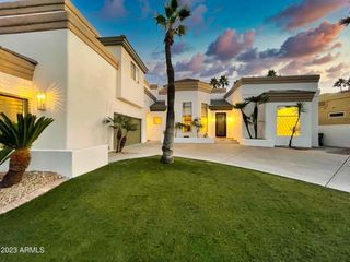 9943 E Island Circle, Scottsdale, AZ 85258