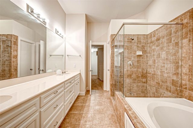 2710 Hullsmith Drive 102, Houston, TX 77063