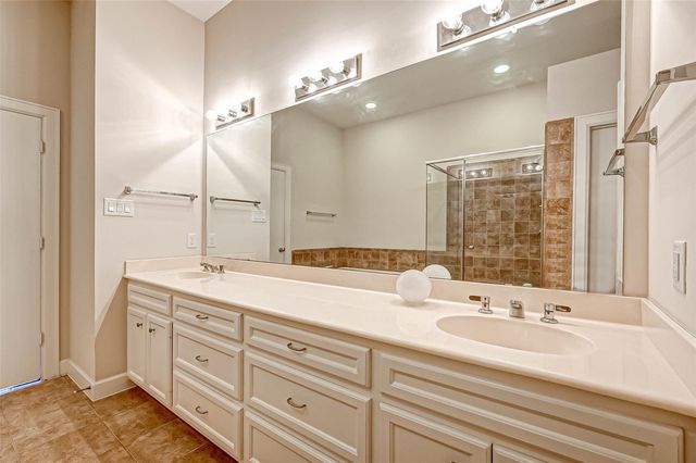 2710 Hullsmith Drive 102, Houston, TX 77063