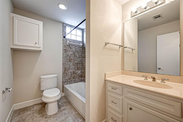 2710 Hullsmith Drive 102, Houston, TX 77063