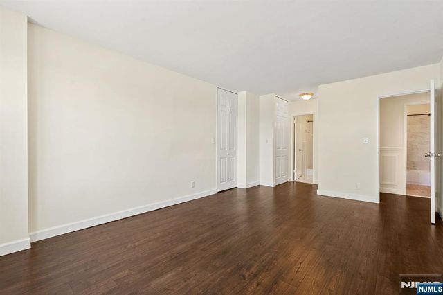2100 Linwood 2Y, Fort Lee, NJ 07024