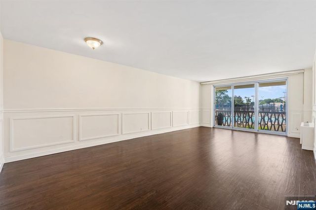 2100 Linwood 2Y, Fort Lee, NJ 07024