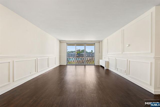 2100 Linwood 2Y, Fort Lee, NJ 07024