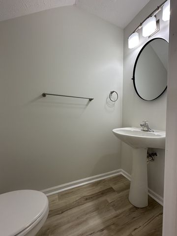 250 Buck Run Dr, Nashville, TN 37214