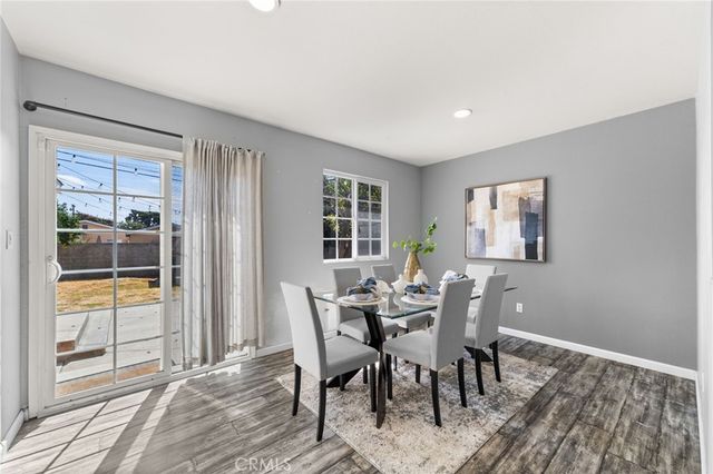 2211 Oak Street, Santa Ana, CA 92707