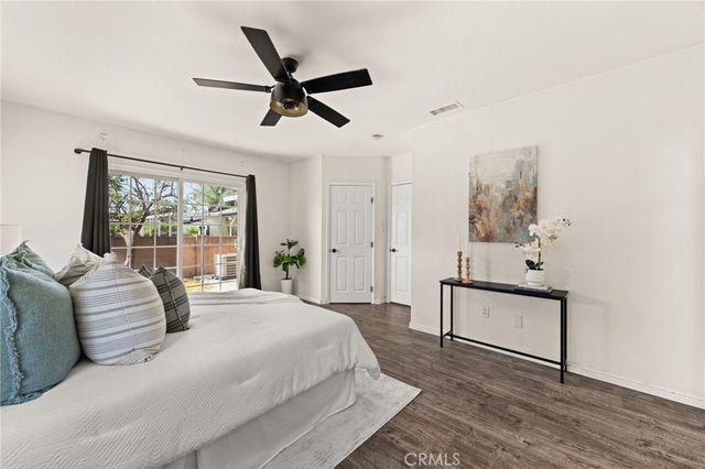 2211 Oak Street, Santa Ana, CA 92707